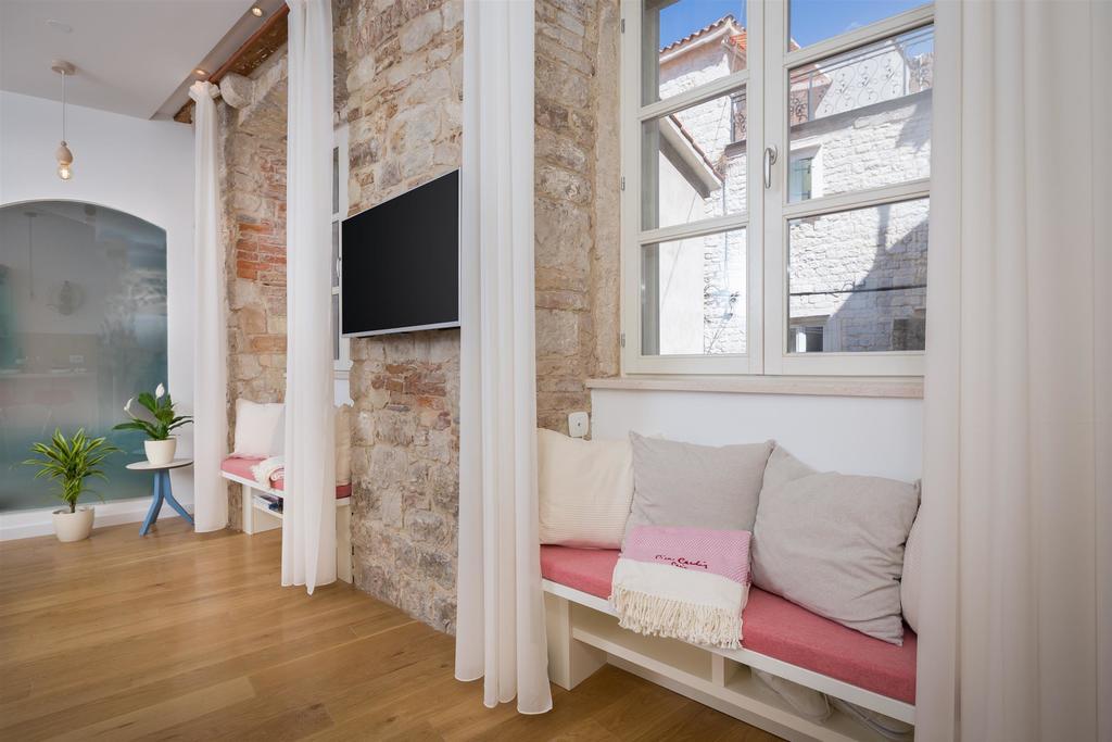 That Place Studio Apartment Trogir Exterior foto